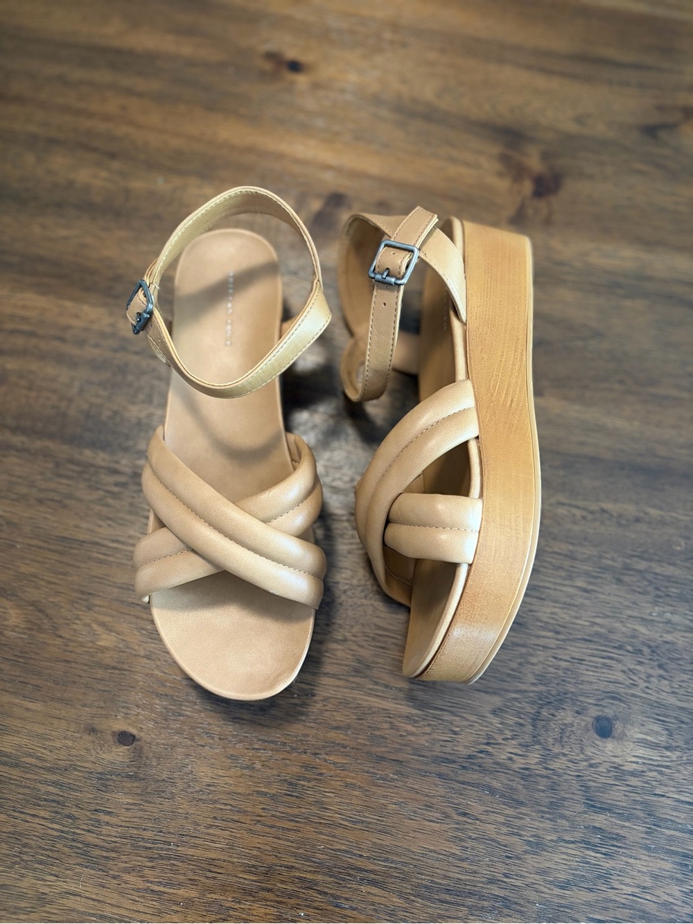 American Eagle Outfitters Tan Platform Crisscross Ankle Strap Sandals